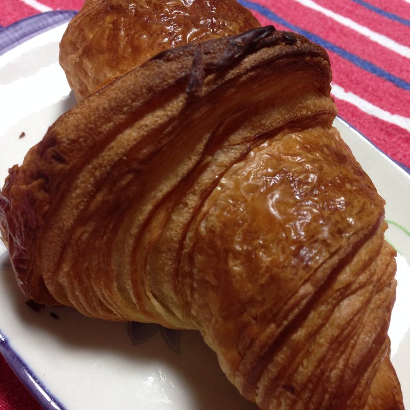 クロワッサン(プラ・ビダ （i Pura Vida !）)