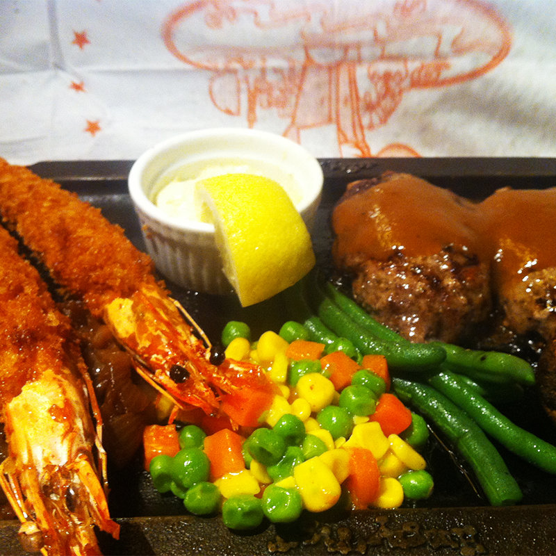 オリジナルハンバーグと大海老フライ(ハングリータイガー 若葉台店)