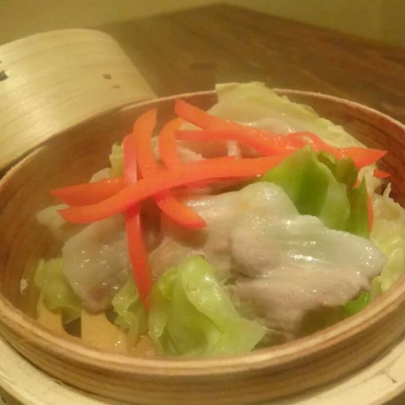 豚バラとキャベツのせいろ蒸し(すず)