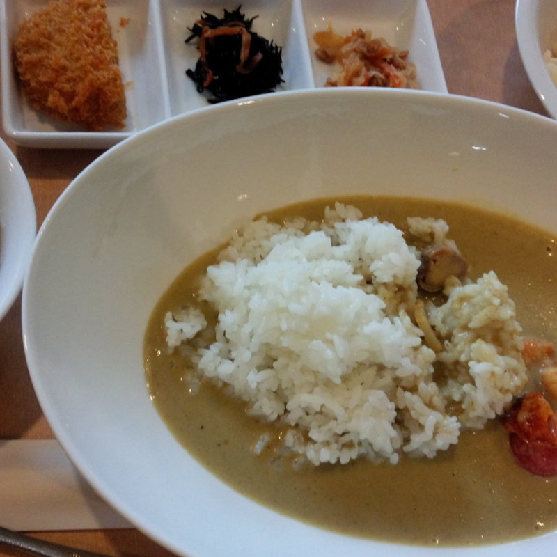 カジュアルランチ　グリーンカレー(RANRAN)