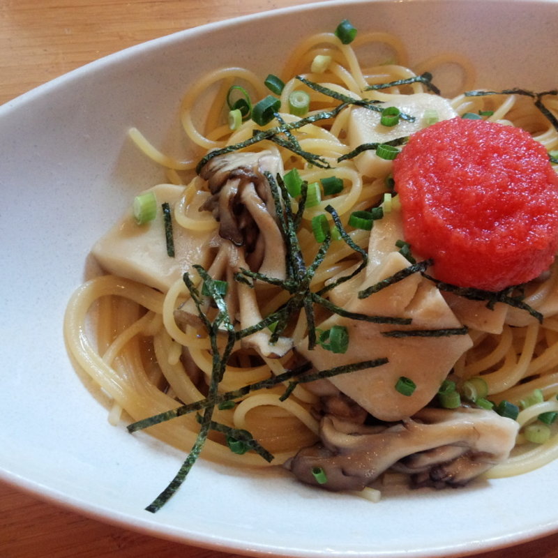 めんたいこと生麩とまいたけのパスタ(日本STYLEパスタ＆デザート　凛屋)