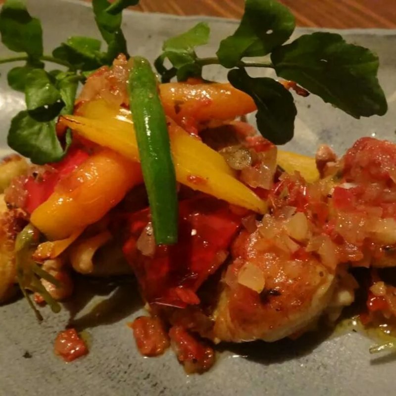 鳥もも肉の旬野菜のコンフィ(すず)