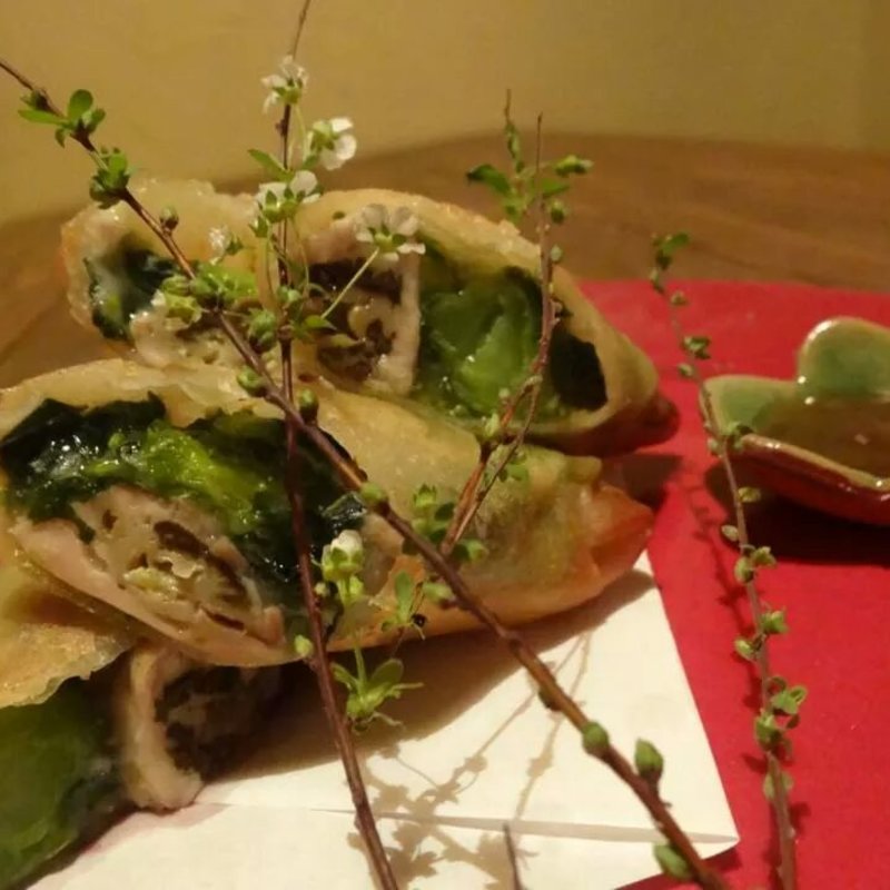 かきと菜の花の揚げ春巻き(すず)