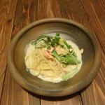 スモークサーモンと小松菜の豆乳クリームパスタ(すず)