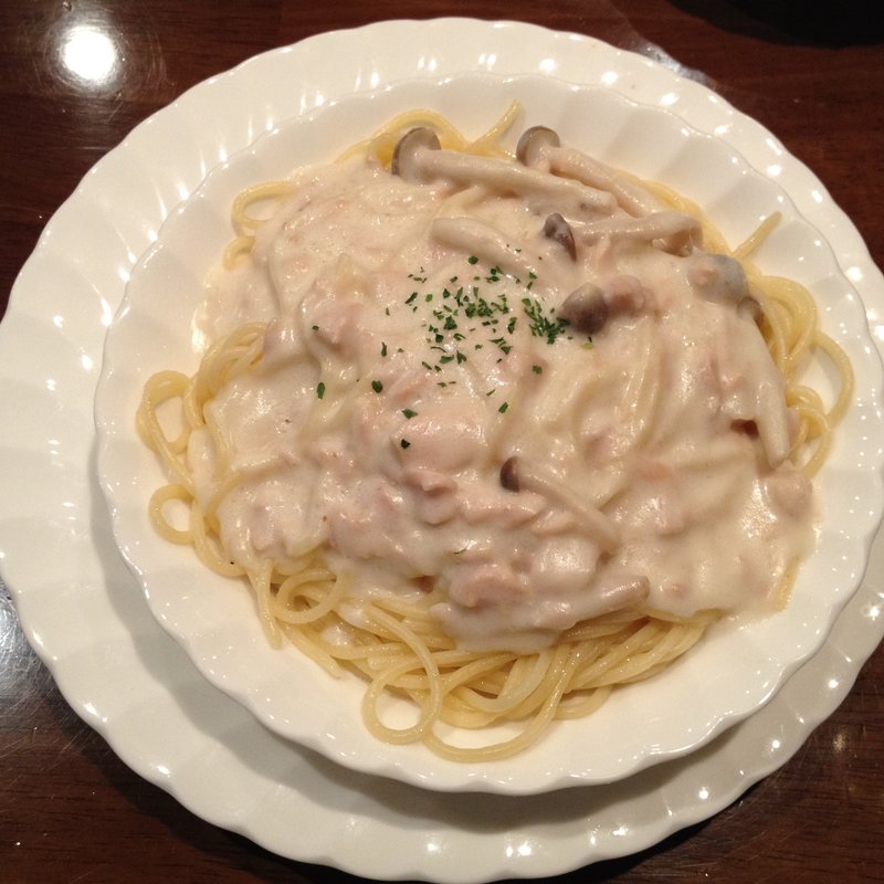 ツナときのこのクリームスパゲッティ(メゾンド・プーペ)