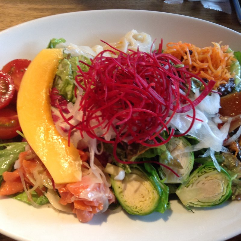 サラダランチ(シエロイリオ （Riverside Cafe Cielo y Rio）)