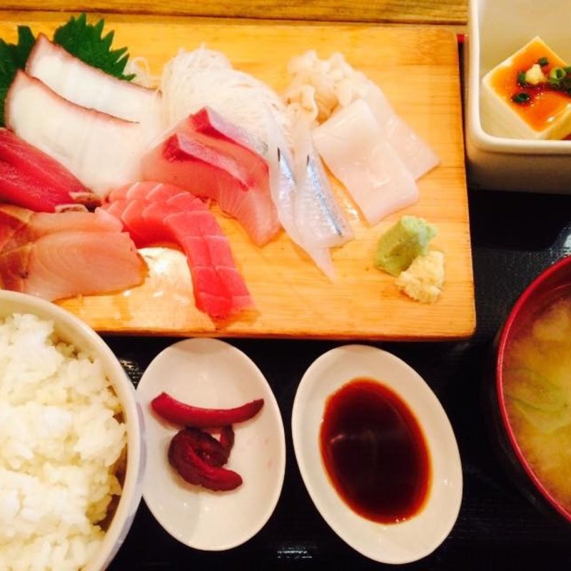 お刺身定食(魚専門 漁十八番)