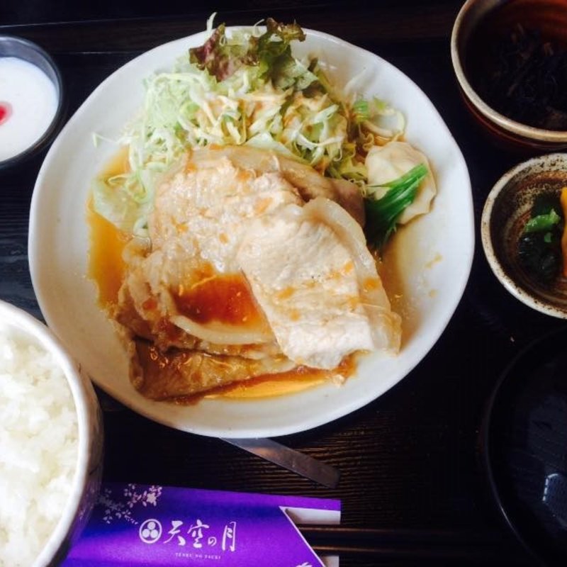 豚ロースの旨ダレ生姜焼き定食(天空の月 渋谷 （隠れ家個室ダイニング）)