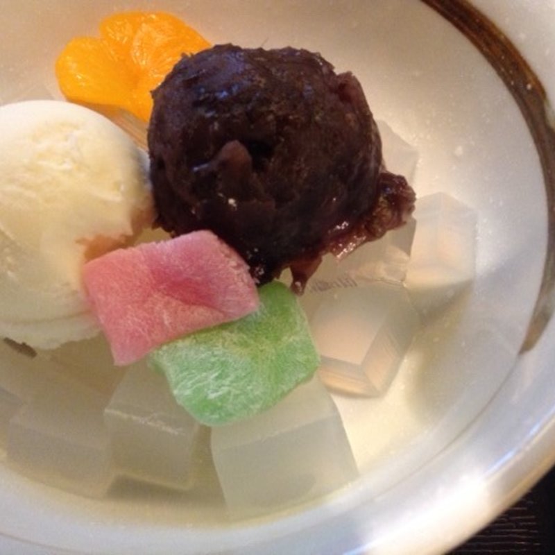 クリームみつ豆(甘辛茶寮)