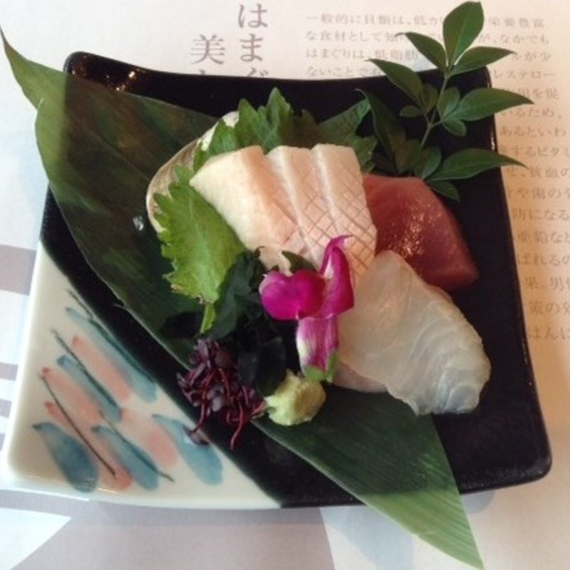 お造り盛り合わせ(はまぐり庵)