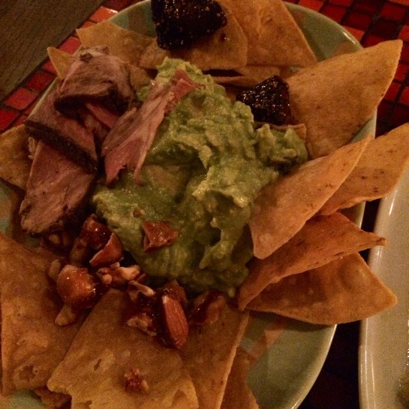 ローストビーフとセミドライ無花果のワカモレ（M）(Hacienda del cielo MODERN MEXICANO)