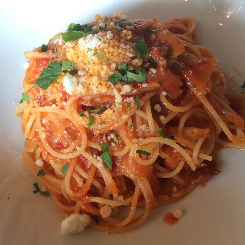 グアンチャーレのアマトリチャーナ スパゲティーニ(IVY PLACE)