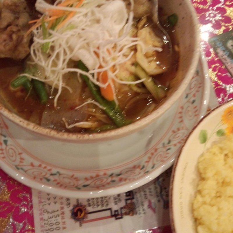 鳥もも肉のカレー(マジックスパイス なにわ店)