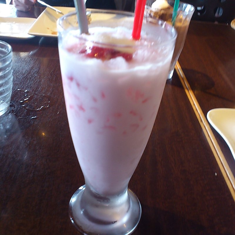 イチゴミルクラテ(夢厨房　ゆめキッチン)