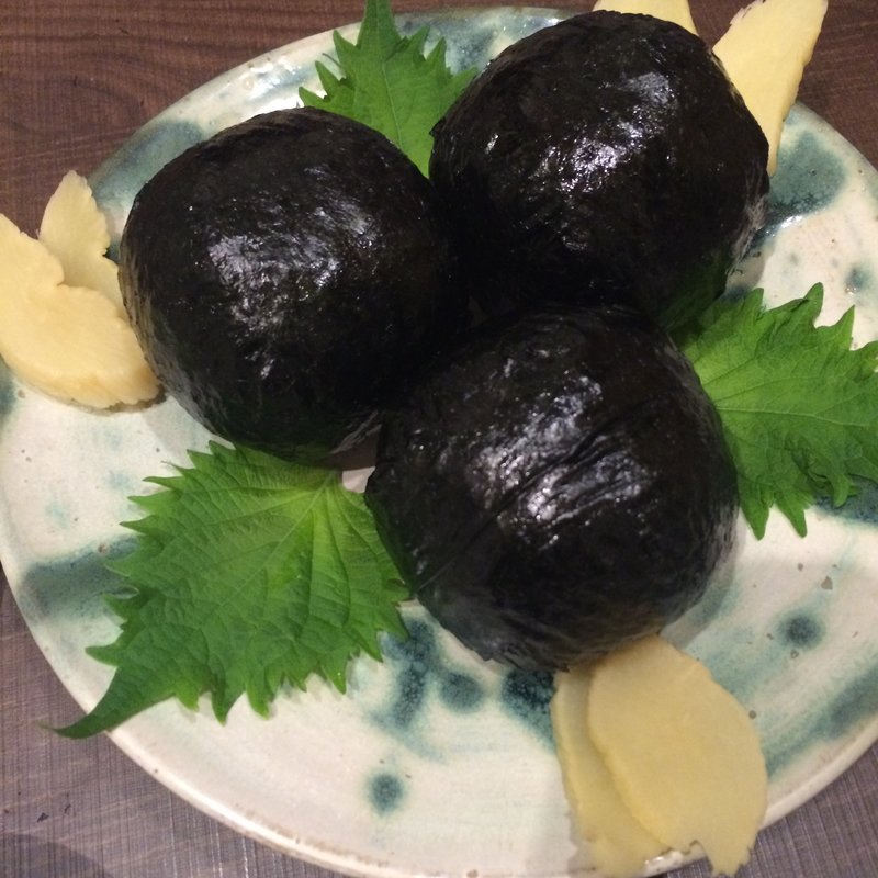 まっくろおにぎり(樽一)