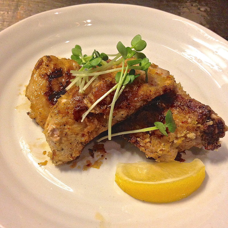 スペアリブのパン粉焼き(鉄板焼屋 人生の楽園 （じんせいのらくえん）)