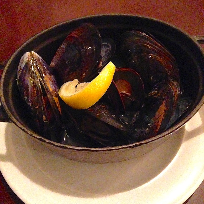 ムール貝のバター焼き(ビストロ酒場staub （ストウブ）)