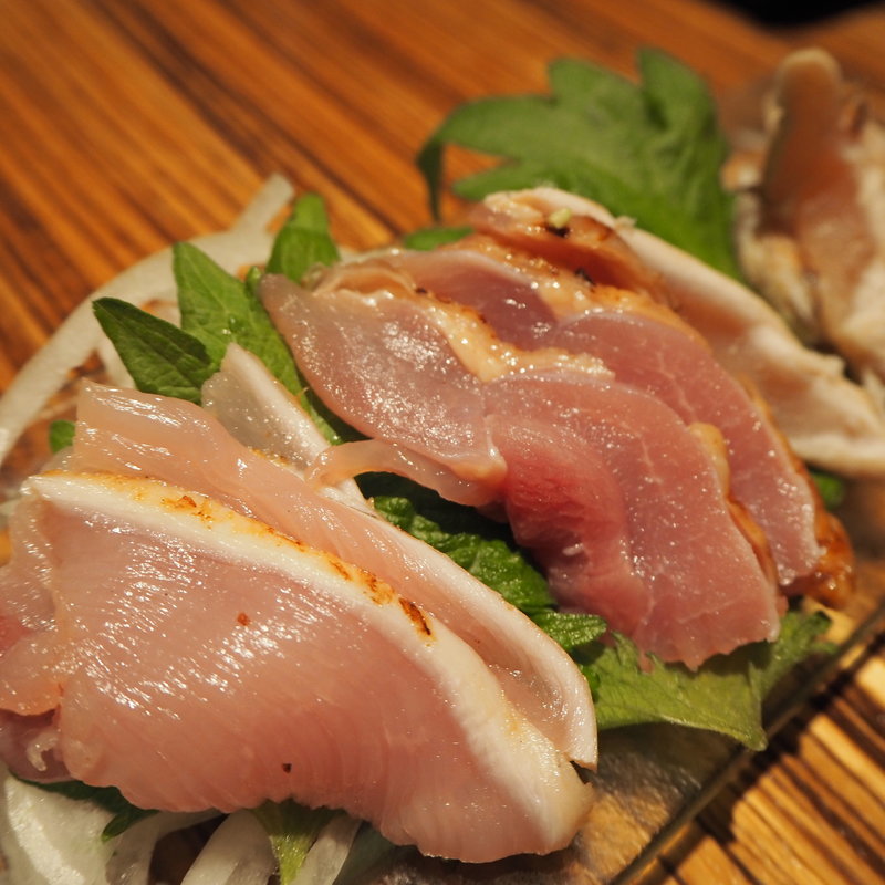 新鮮朝挽き 当日仕立て 鶏のお刺身3点盛り合わせ(池袋っ子居酒屋 俺たちのとりとん)