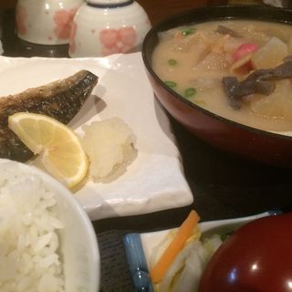 豚汁定食(あじくら)