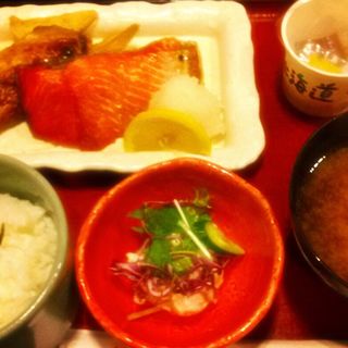 焼魚二点盛り定食(北海道料理ユック 竹橋店)