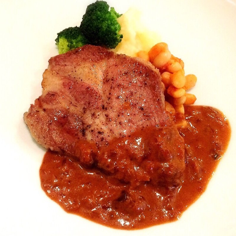 シェフズランチ（山形県産豚肩ロースのソテー 粒マスタードソース）(部位ごとに調理法を変える豚肉専門店 グロワグロワ)