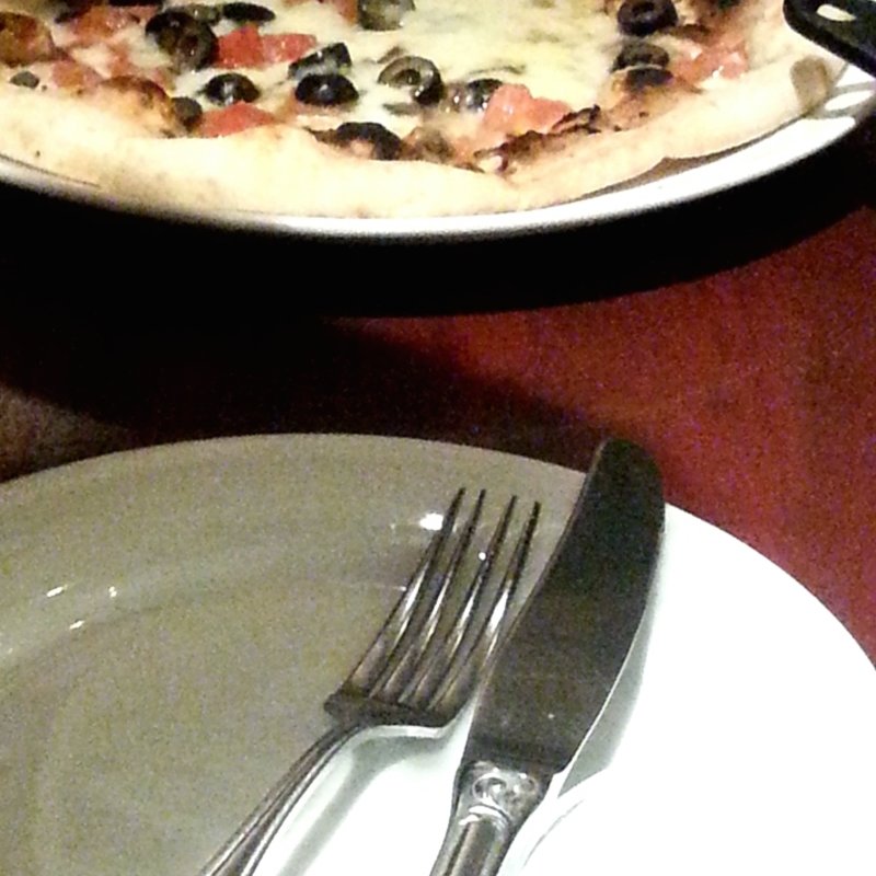 アンチョビ、オリーブ、フレッシュトマトの ピッツァ シチリアーナ(ラ・ベファーナ　汐留店)