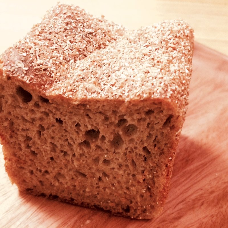 ディンケル・フォルコンブロート(ラトリエ ドゥ プレジール)