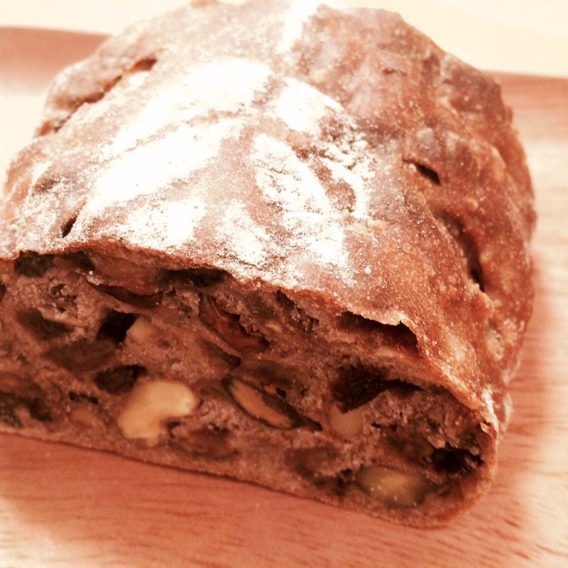 パン・オ・フリュイ・ルージュ(ラトリエ ドゥ プレジール)