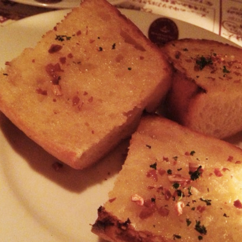 ガーリックトースト(にんにく料理専門店 はじめの一っぽ HAJIME NO IPPO)