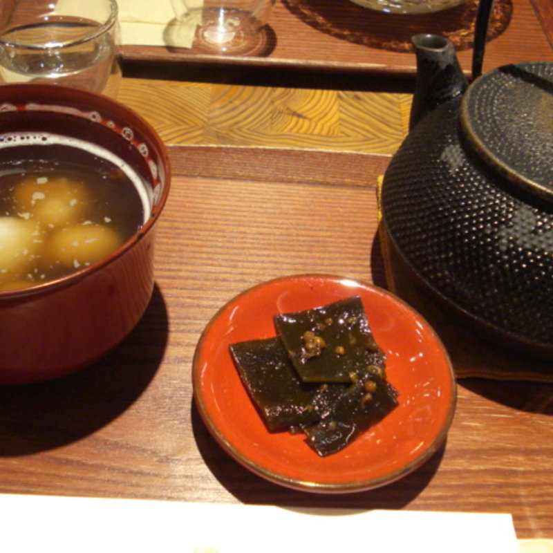 黒胡麻しるこ(たねや うめだ阪急店)