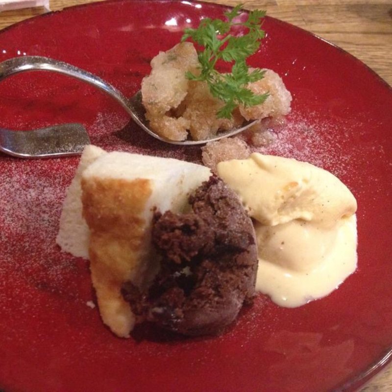 スイーツ盛合わせ(三丁目 （おいしいもんや さんちょうめ）)