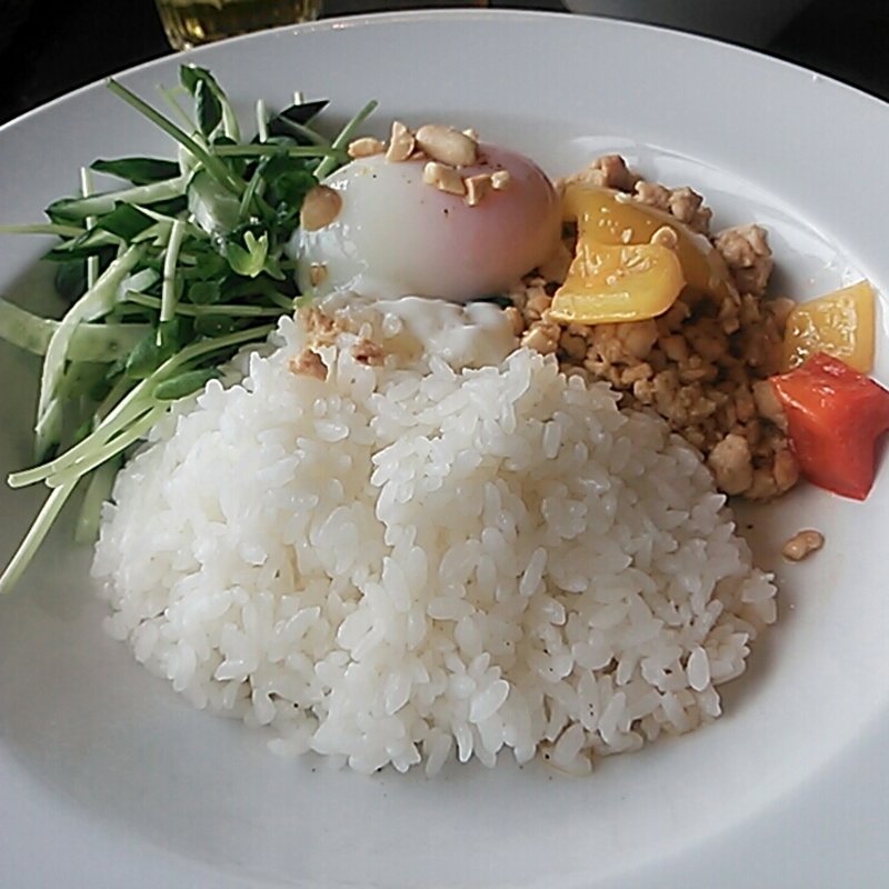 ガパオ(GREEN RATTAN （グリーンラタン）)