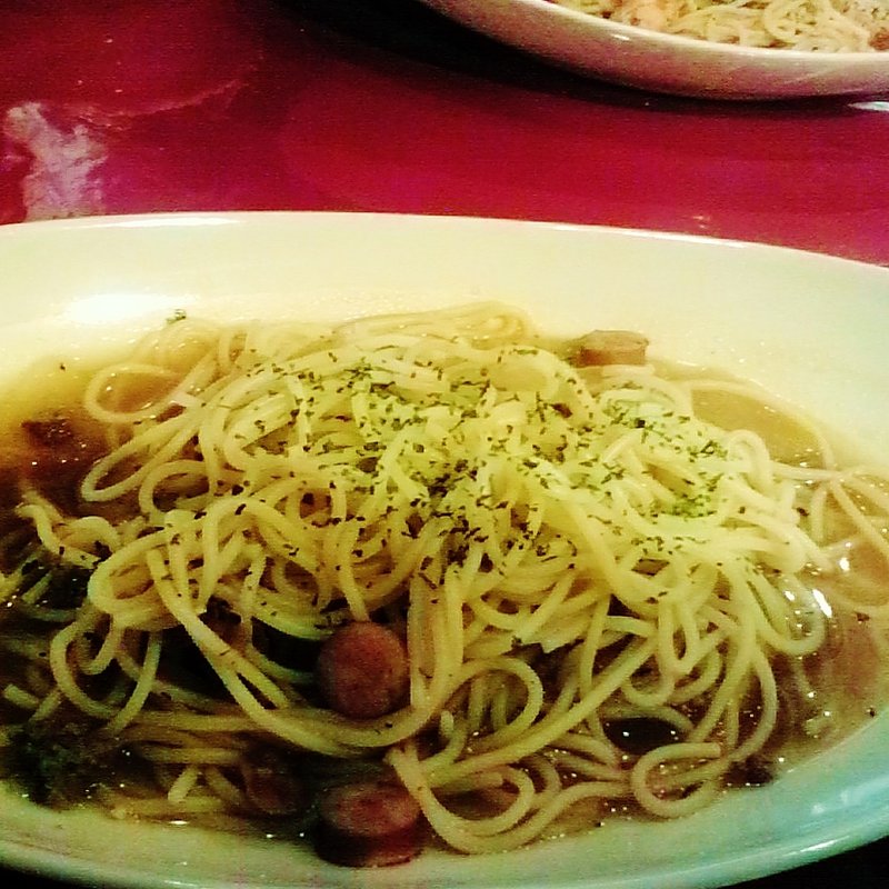 プロシュートとサルシッチャのパスタ(かえるの王子様 東陽町店)