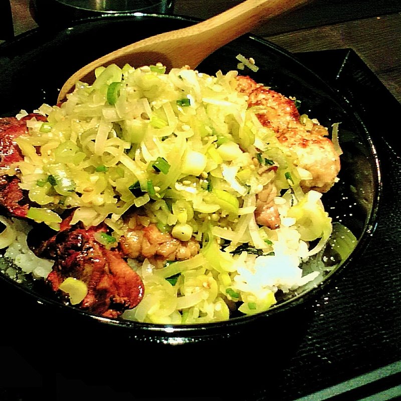ねぎ塩焼き鳥丼(TORIKO)
