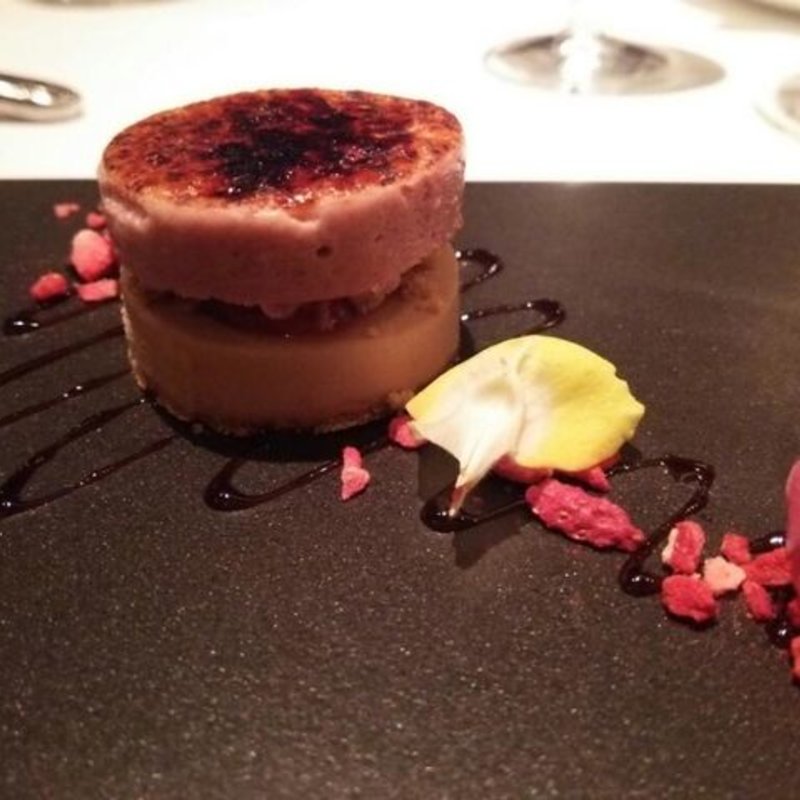 フォワグラとイチゴの「シブースト」仕立て(オーグードゥジュール ヌーヴェルエール （Au gout du jour Nouvelle Ere）)