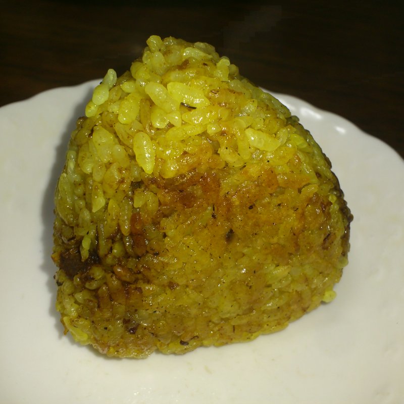 焼きカレーおにぎり(東印度カレー商会)