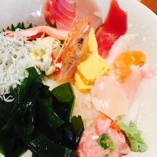 海鮮丼(MAGURO-YA)
