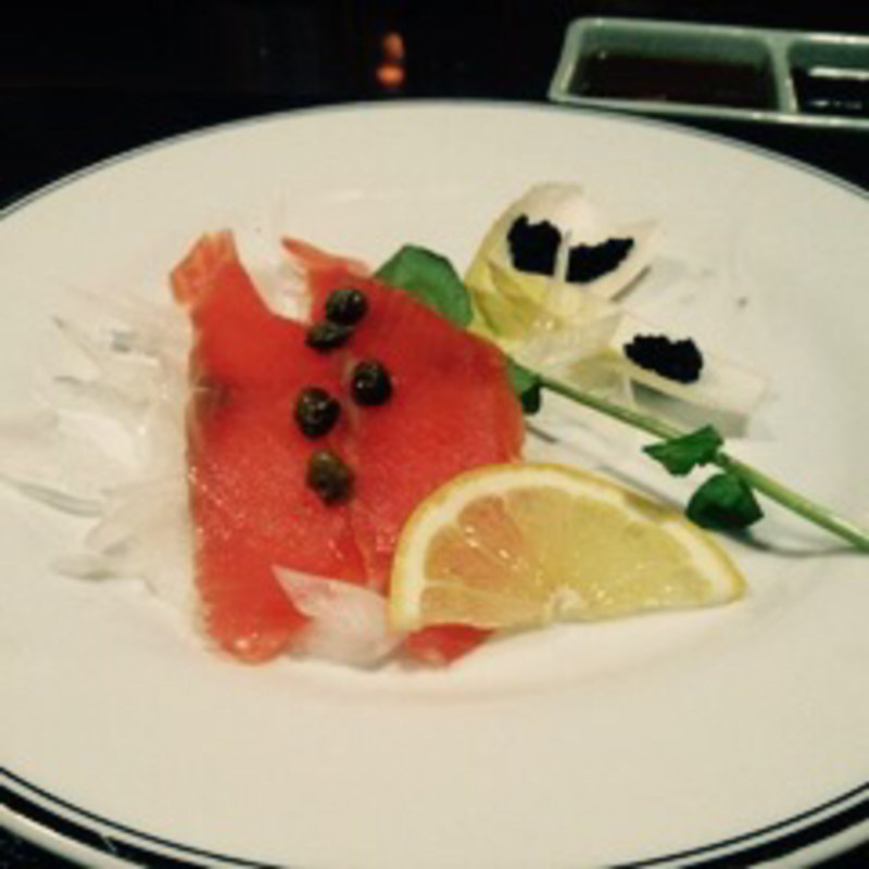 サーモンのマリネ(ステーキしゃぶしゃぶ パンドラ)