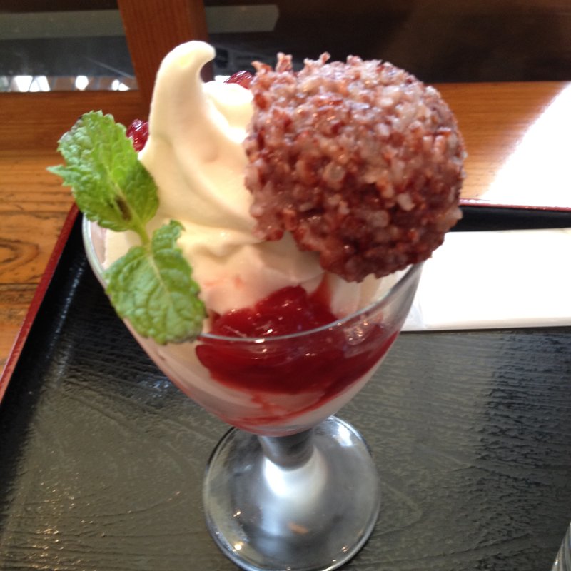 小豆パフェ(スローカフェ 有機茶寮bySOLVIVA)