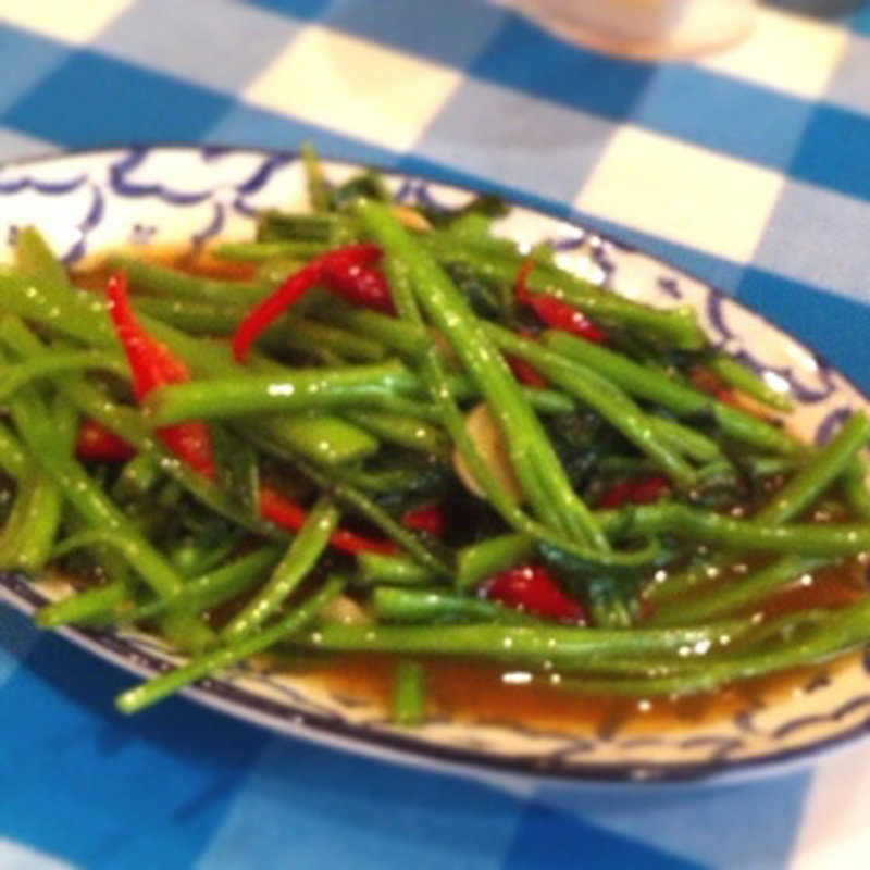 空心菜の炒め物(バンコク屋台 カオサン )
