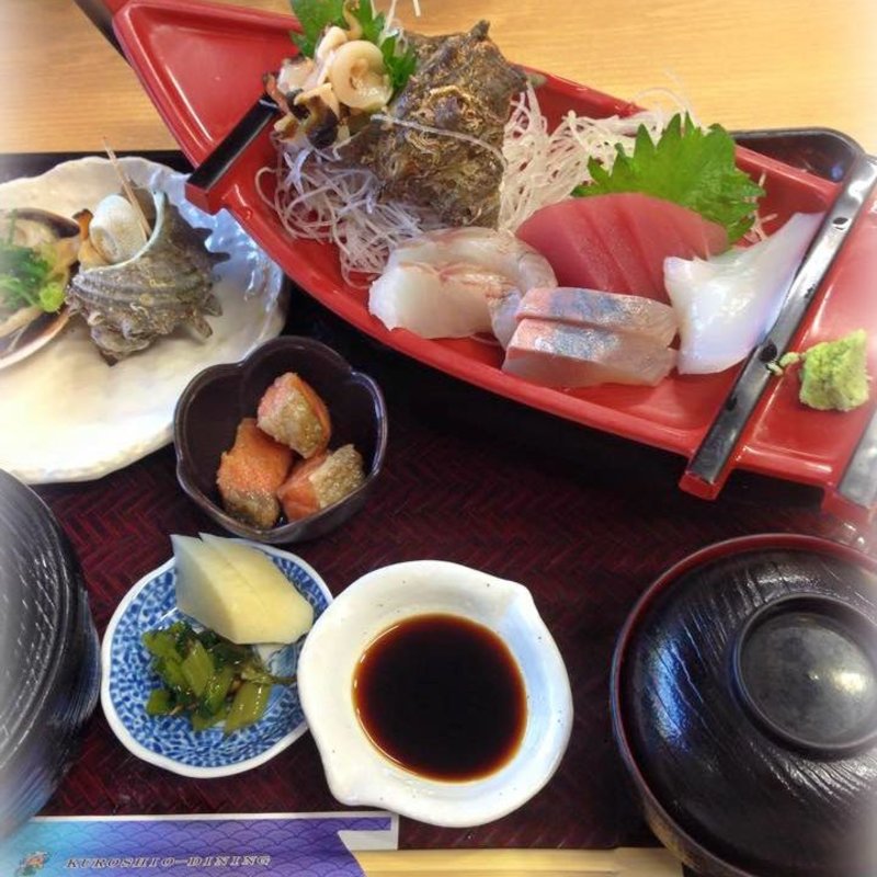 本日の刺身定食(黒潮ダイニング 相差店 （クロシオダイニング　オウサツテン）)