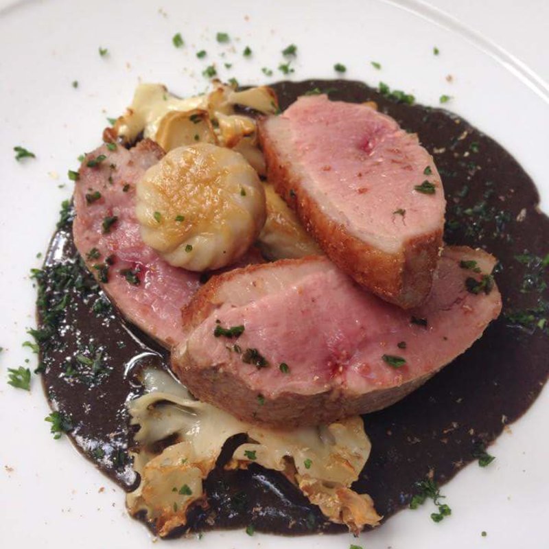 鴨ロースト黒ごまソース(ビストロ ポンヌフ （BISTRO Pont-Neuf）)