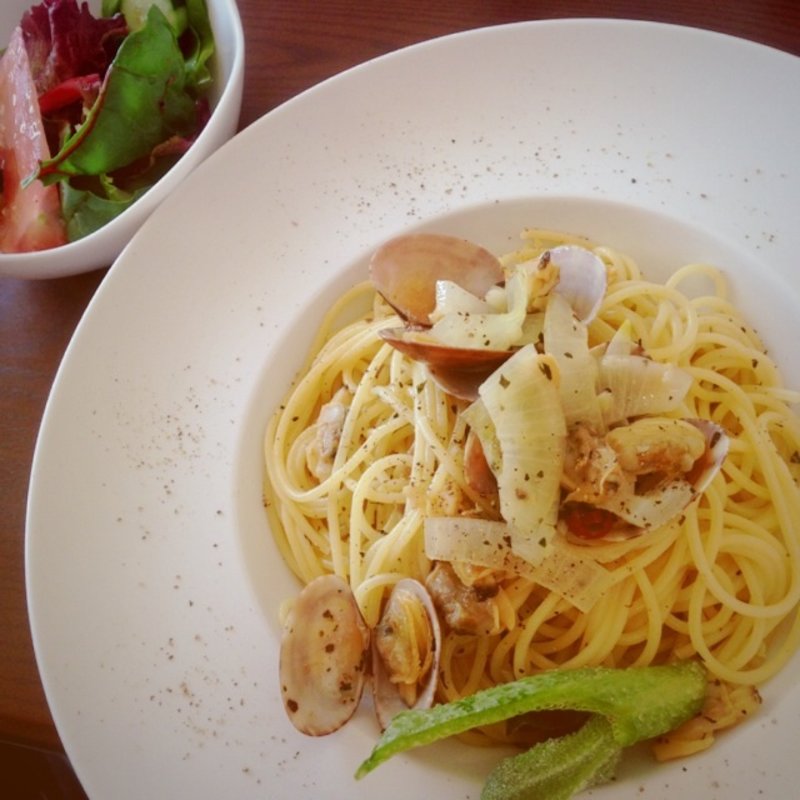   ボンゴレビアンゴ ランチセット(コージーカフェ （COZY CAFE）)