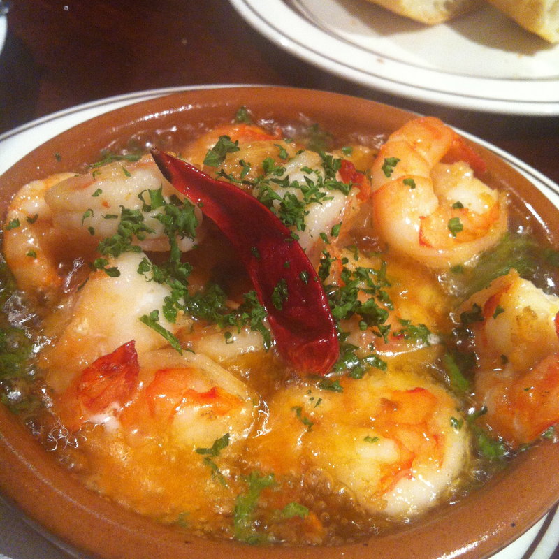 海老のアヒージョ(タベルナ エルピニョン)