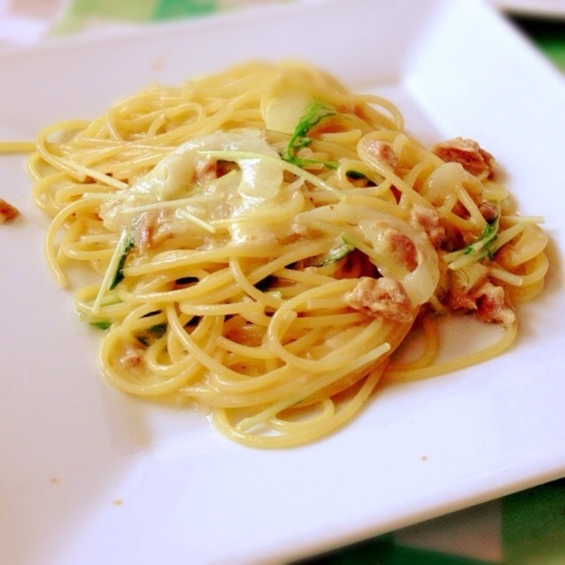 ツナと水菜のクリームソーススパゲティ(Viognier ヴィオニエ)