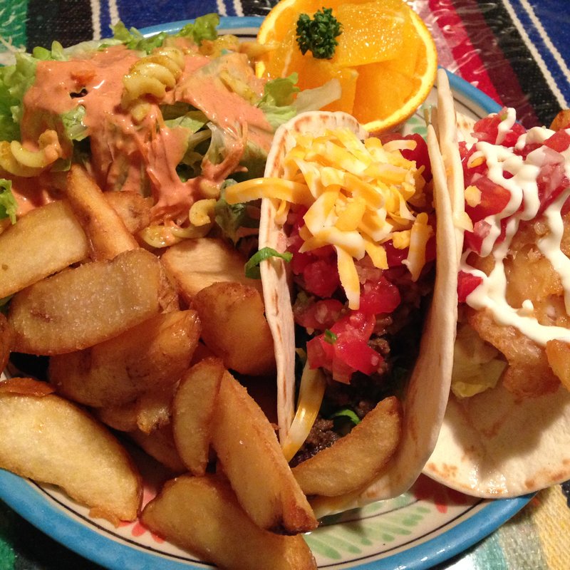 タコスコンボ(エルドミンゴグランデ （EL DOMINGO GRANDE 【旧店名】Ｃａｌｉｆｏｒｎｉａ Ｃｕｉｓｉｎｅ ＨＡＮＡ Ｒｅｓｔａｕｒａｎｔ ＆ Ｂａｒ）)