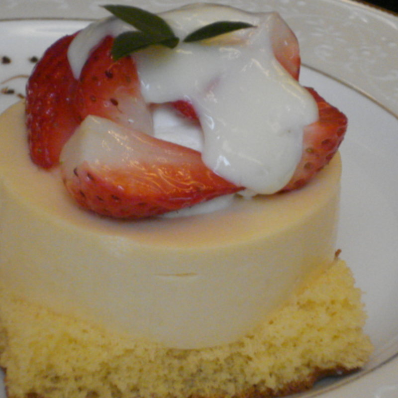 こころ苺と和三盆のムースリーヌ(五感 北浜本館 （GOKAN ゴカン）)