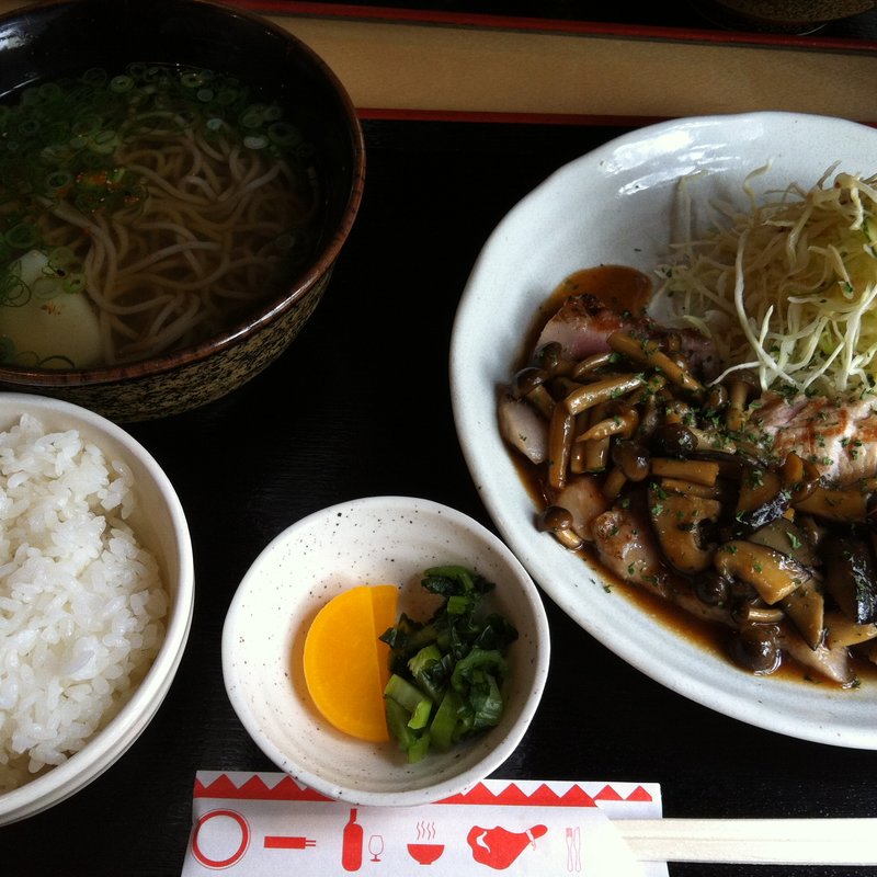 ポークステーキ定食(味加味)