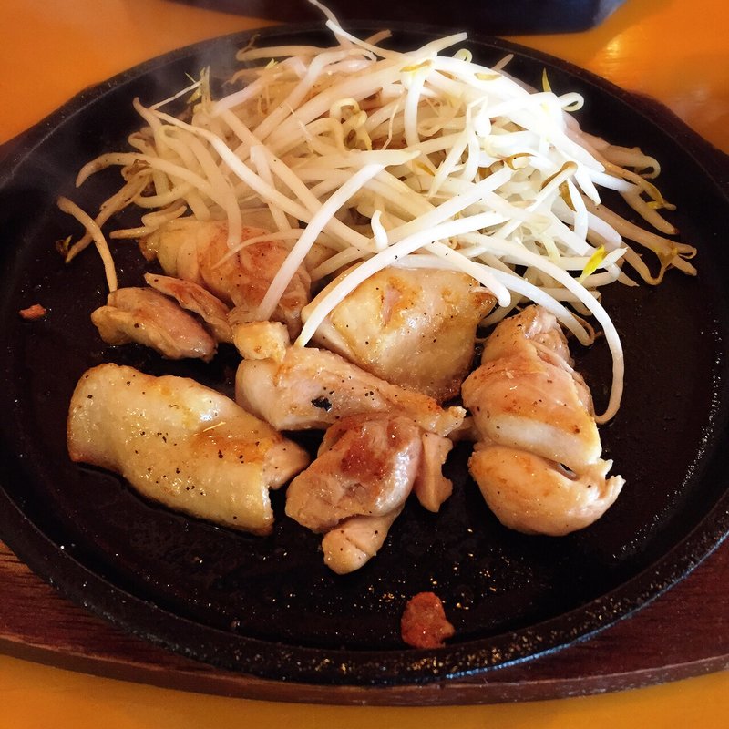 本日のランチ（鶏モモ）(ひつじもん )