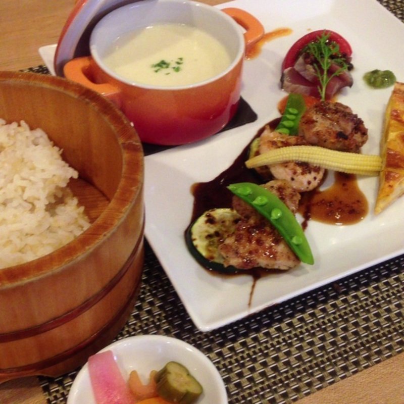 1200円ランチ(ミルポワ （mirepoix）)